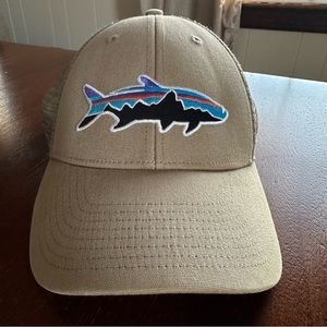 Vintage Patagonia Fish Shark Hat Khaki Fishing Trail Hike Outdoor Mesh Cap
